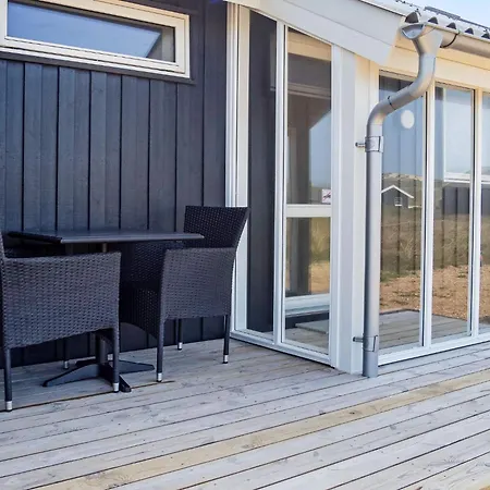 Coastal Vacation In Harboore *
